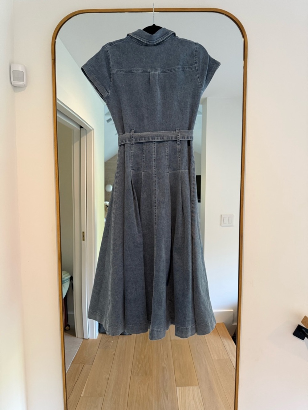 Button-Front Light Blue Denim Midi Dress with Tie Waist - Picture 9 of 11